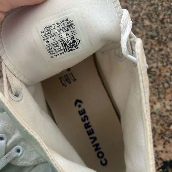 Converse Men’s 10 White High-Top Sneakers - Picture 4 of 4
